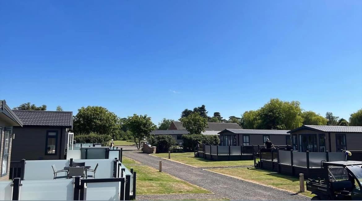 Brackenborough Lakes Resort Louth  Dış mekan fotoğraf